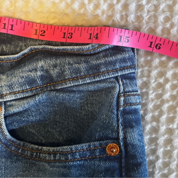 Levi’s Wedgie Straight Women's Jeans Size 29, Medium Blue Wash - Picture 8 of 9